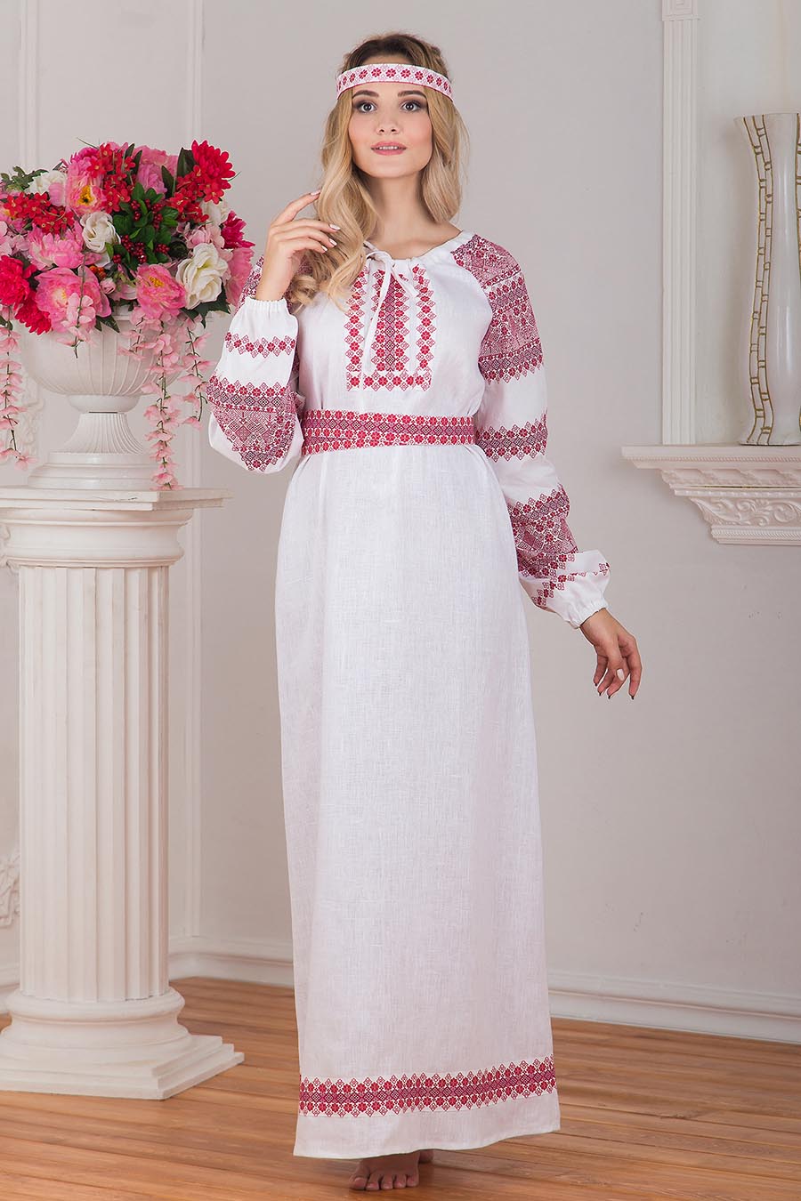 Women in Slavic costumes in Vijayawada