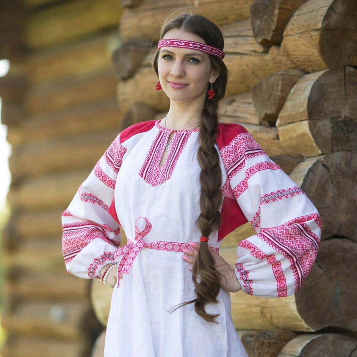 Girls in Slavic costumes in Vijayawada