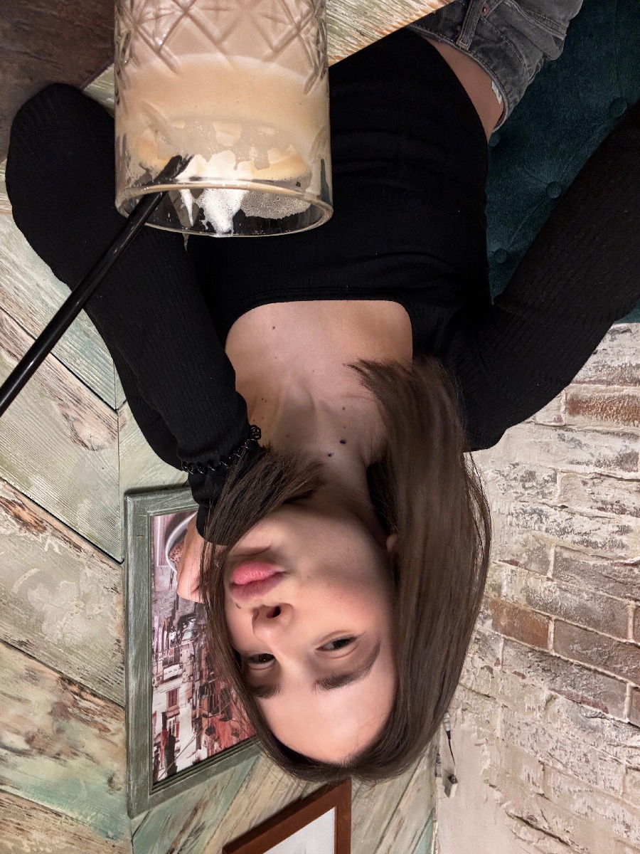 Fresh photos, fresh mood — Tina online in Vijayawada